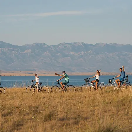 Апартаменты In With House Sea View